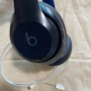 Beats by Dre Over-Ear Headphones in Black